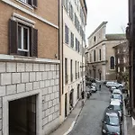 Rental In Rome Navona Atmosphere